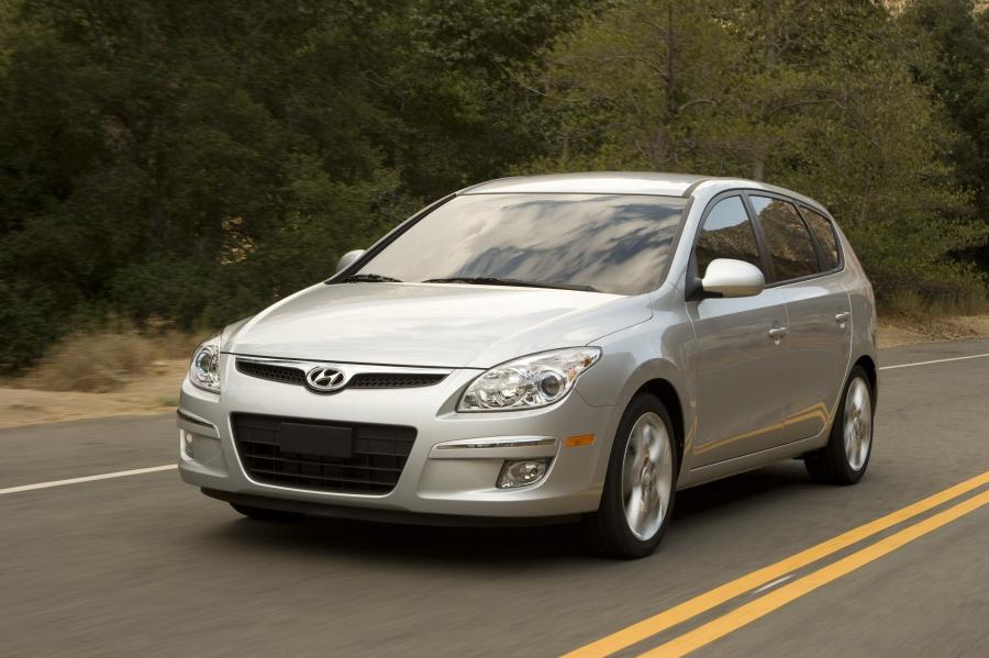  Hyundai Elantra Touring 2008 года  (фото 23 из 118)